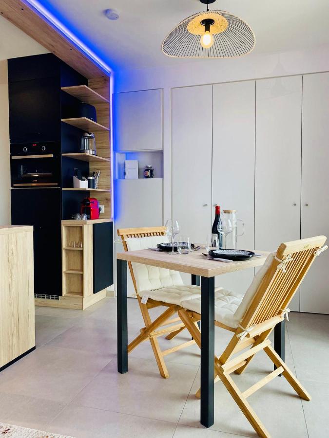Studio Bel Mod Mont D'Or - Belvedere Moderne Lyon Exterior foto