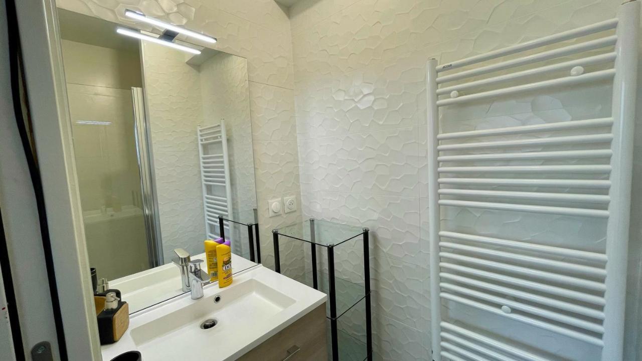 Studio Bel Mod Mont D'Or - Belvedere Moderne Lyon Exterior foto
